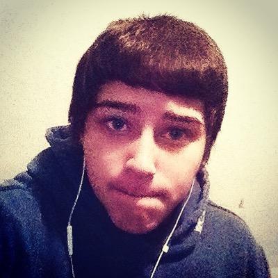 go follow my main twitter, and ill follow you back (on that account)! @ItsDanielJoe