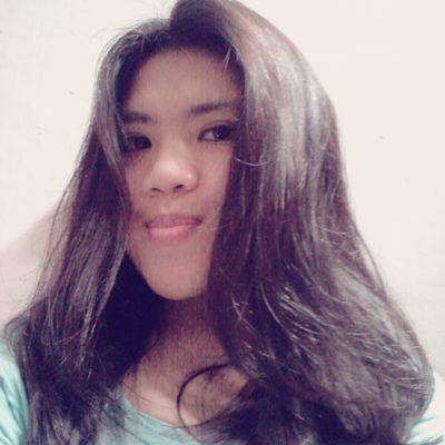 gaperlu sempurna buat jadi yang terbaik cukup hidup apa adanya jujur dlm kondisi dan senyum sambil berkata ITS ME! lo suka gue?oke jalanin,lo ga suka?tinggalin