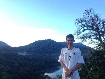 SantPut's profile picture. Hay Hoo!!