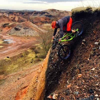 Pro mountain bike freerider