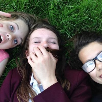 Josieisapengui's profile picture. YouTube books and bands. •Ella•Alice•Avni•