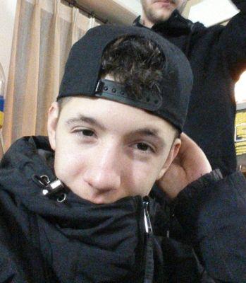 testacristian11's profile picture. 