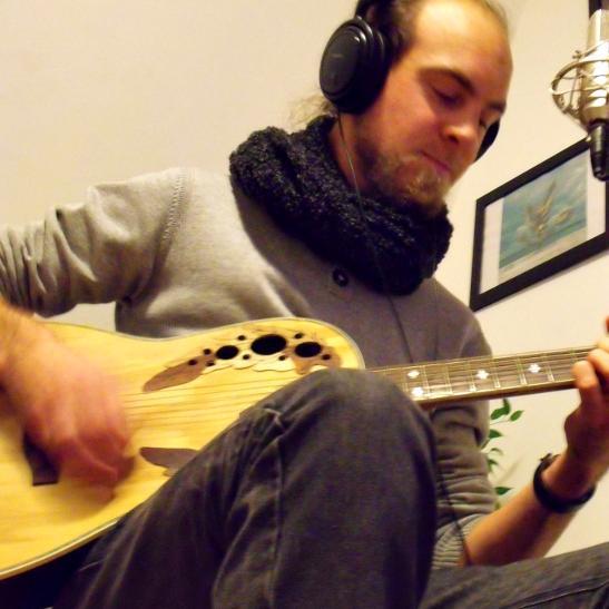 afterrproj_fr's profile picture. Moi c'est Aurélien, musicien et prof de guitare: rock, épique, lyrique, émouvant. Live en ligne presque tous les vendredis : http://t.co/20eBHm4Gdt
