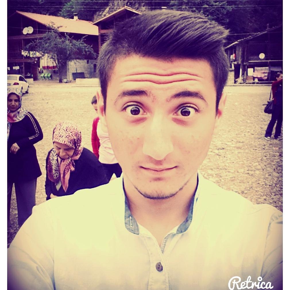 LeeKaradeniz's profile picture. BİZE HER YER TRABZON