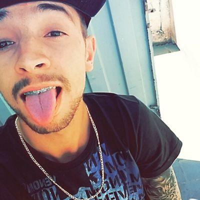 whats: 3588640382 
snap: assis19 
insta: lucasassis19