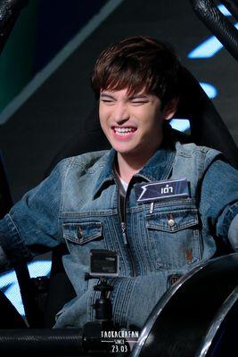บอท @TaoPhiangphor l Single: เพราะเธอคนเดียว อยากจะมาไหม อย่าทำให้รัก สัญญารัก - #ก่อนวันสุดท้ายจะมาถึง #ไม่สนิท