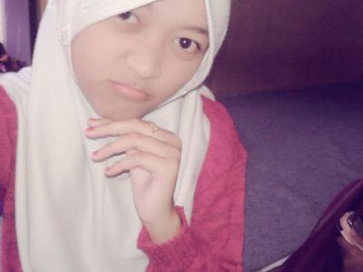 My Name is Della Shintia | 16 June 1998 | SMA Darul Falah | Muslim | Cililin :* :) :D
Follow or Follback ♥