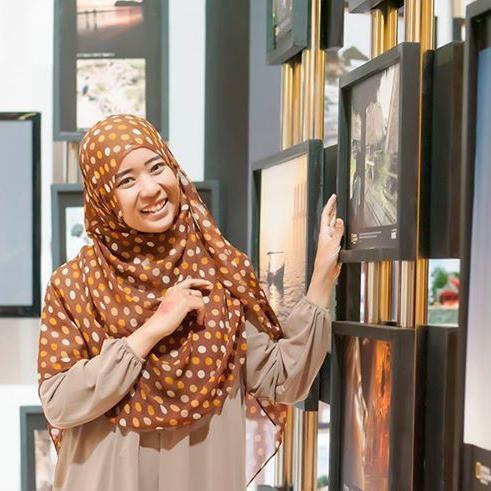 Penikmat Senja..Sensing Extrovert | Freelance Fotografer, love Photography | Administration of Bussiness STIAMI '11| Ketua MPM STIAMI | #SekutuKebaikan