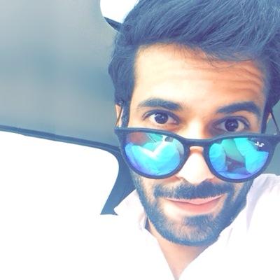 اتمسك فيك لانك راحتي لانك سعادتي لانك شي ما امل منه يسعدك ربي قد ما احبك @met3b96