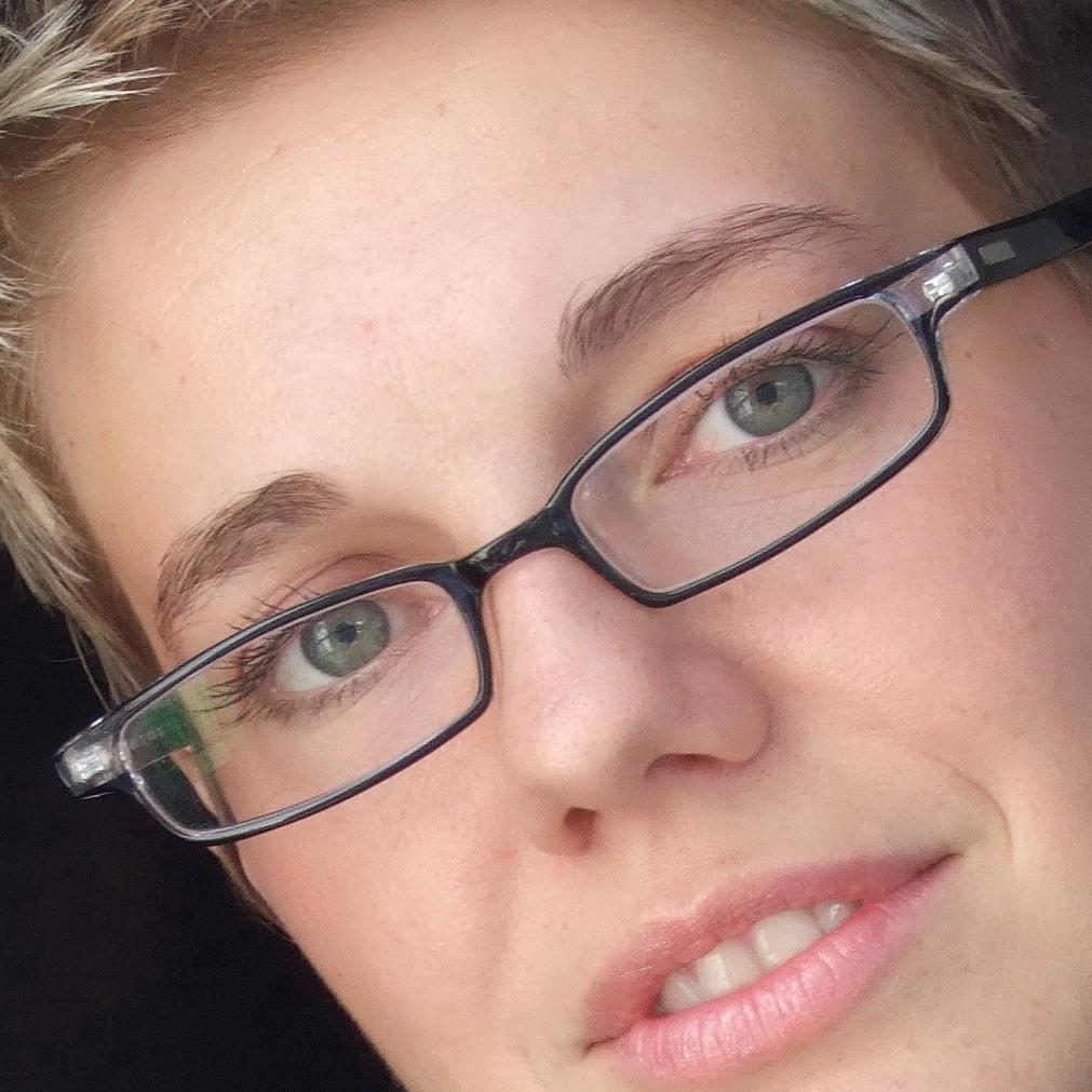 AngelaBuljan's profile picture. 