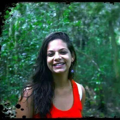 Detesto injustiça e justificativas repetitivas. Altruísta, teimosa, vivendo na árdua independência.