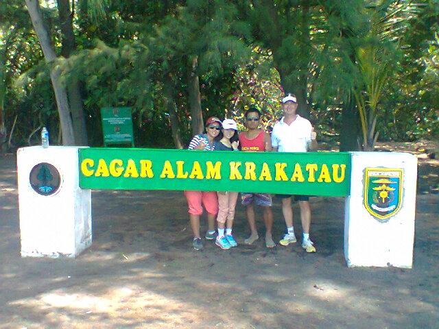 Dedekrakatau's profile picture. Ga ada kata terlambat untuk belajar..