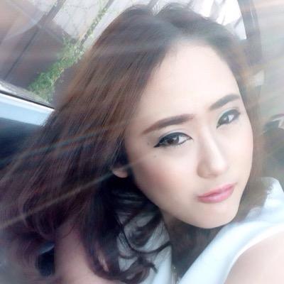 อยากมีเพื่อนเยอะๆ เวลาคุยกันจะได้สนุกสนานครื้นเครง ลองถามใจดู เทออยากเปนเพื่อนกับเรารึป่าว / อยากมีเพื่อนแรงๆ ยิ้มอ่อน