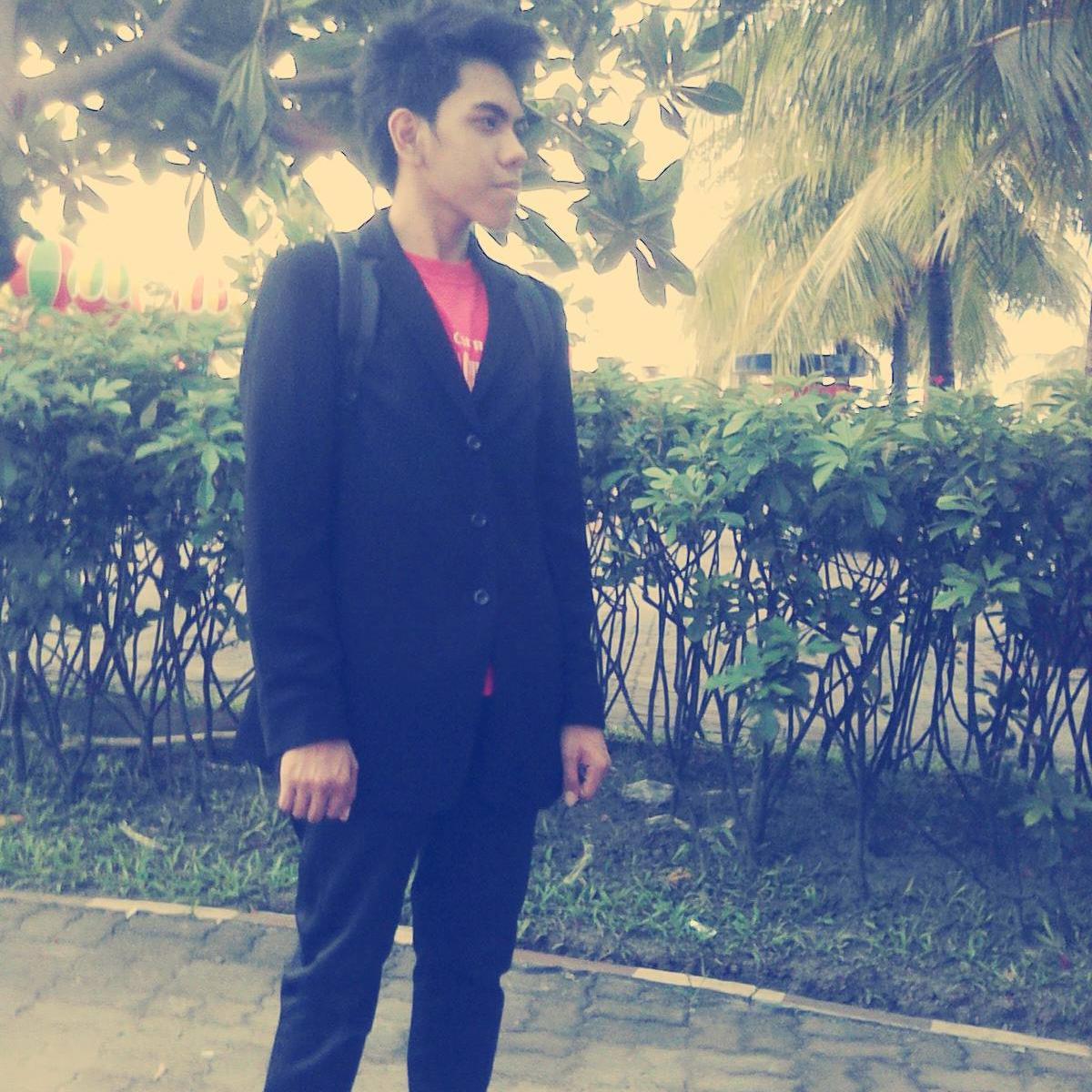 i'm kind,courtous and lovable...........