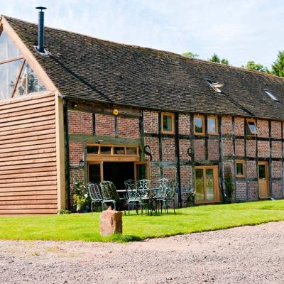 A very warm welcome awaits you at the Vineyard Barn, situated in the heart of Hanley Castle and the Malvern Hills - Contact us for long stays and weekend breaks