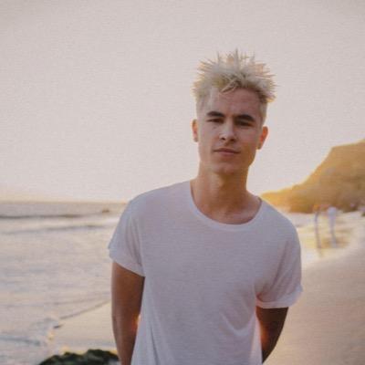 AdgnKian's profile picture. hey guys, go follow my buddy @neeposh15 please thanks following everyone who follows her