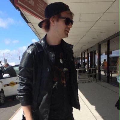 Go and follow @centuriesoflrh she follows back!