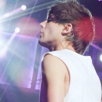 hickory dickory dock, louis gets harrys cock