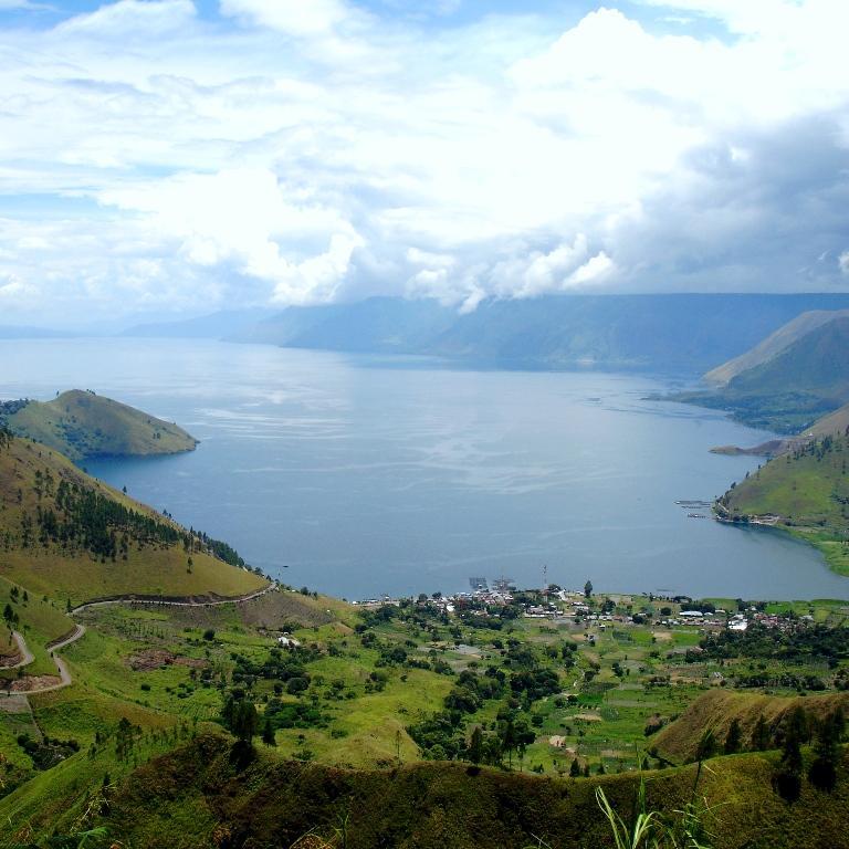 Toba Tour & Travel