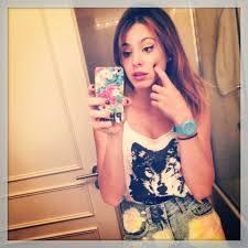 16yo-montpellier-lycée Clémenceau-;P                                           follow moi j'te le rendrait je saipas encore comment mais j'vais y réfléchir;)