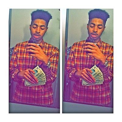 Double EL Gang✈️ 
 #OnlyTheFamilia ... Outside People Dead To Me. Count Up!!!!!!
