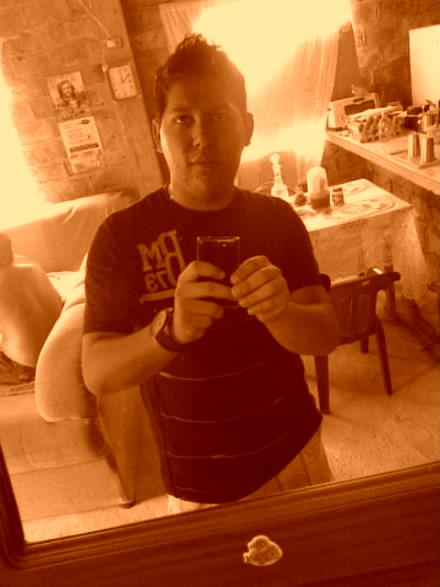 huguitosacon's profile picture. Sígueme y te sigo \m/