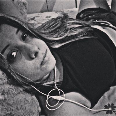 Amar talvez seja isso. Descobrir o que o outro fala mesmo quando ele não diz. - Padre Fábio de Melo