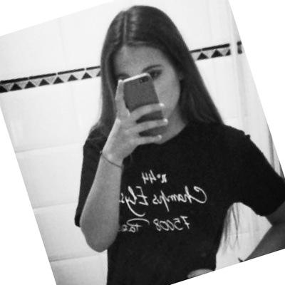 insta .   Resianneex