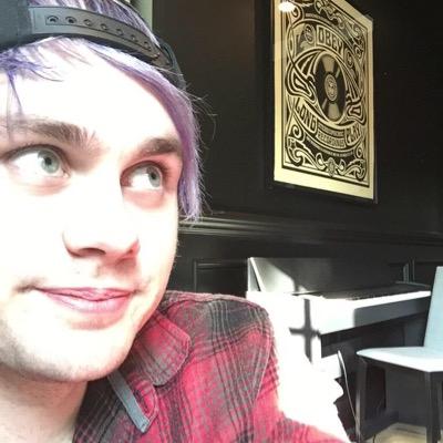 FREE FOLLOW FROM @mukesxpizza please follow them back or I'ill have to unfollow thanks :)