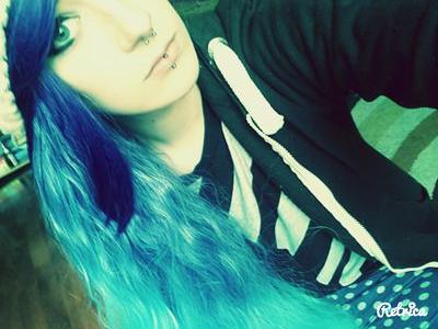 Live. Laugh. Love. Never Give In. Never Back Down. Never Regret☮♥ @Paramore are the reason i'm alive♥