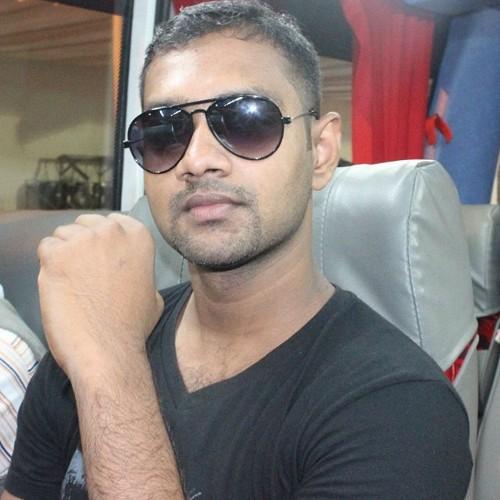 i am karthik . cool and funny person , i love to njoy the life , life is small so njoy every moments