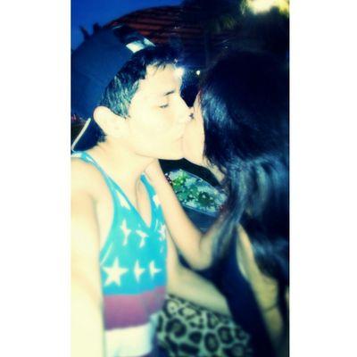 Me gusta el futbool eso es mas que un deporte es mi vida completa para eso naci para poner mis pies y mi corazon en la cancha.:)