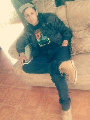 alee_vega's profile picture. 