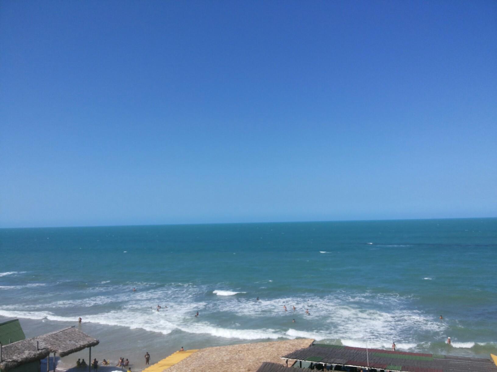 A vida passa, e os sonhos so se realizam se houver perseverança,curta a vida enquanto você á tem!