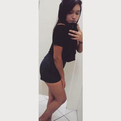 - Aceito ir pra um lugar , que o único barulho seja do vento & do mar