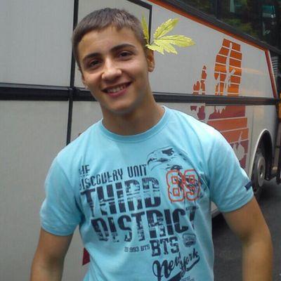 damqn45's profile picture. 