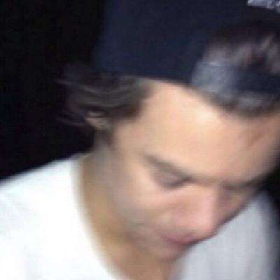 White lips,pale face,harry's cum on louis's face.