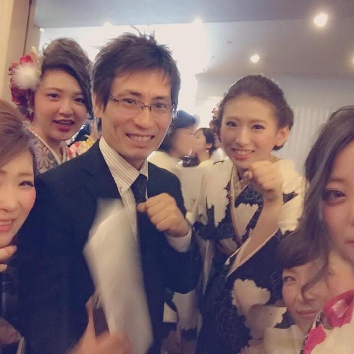 FX歴は21年. FXで激しく成果が出始め専業に移れるようになれたのは実は11年前。10年やってそれか～い！  って感じですが、FXに関しては  修行のしかたを間違っていたんで  それも当然だと今だから言える・・・ 他の「投資」とは違ってあれは「自営業」で  「職人技」が必要！ メインはポン円デイトレ