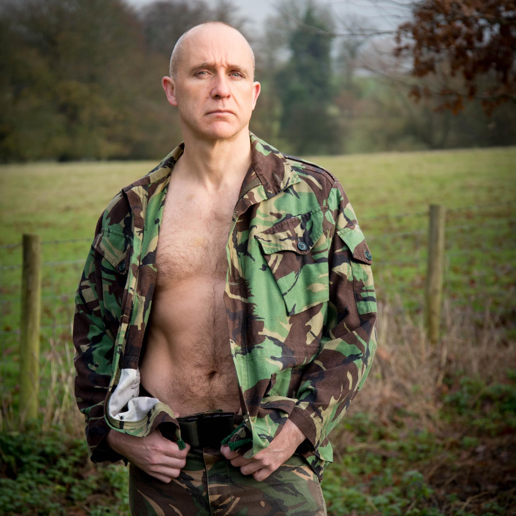 Ex - RAF. Ex - HMP, Music, Music Charts, Books, Concerts, Sci Fi, Looking to make friends worldwide Work as Bootcamp Instructor for British Military Fitness
