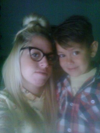 d9b54c0adc2d474's profile picture. en el mejor momento de mi vida !!   tengo una sonrisa con 3 añitos que me quita el sentio