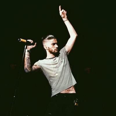 follow @fendimalik !!