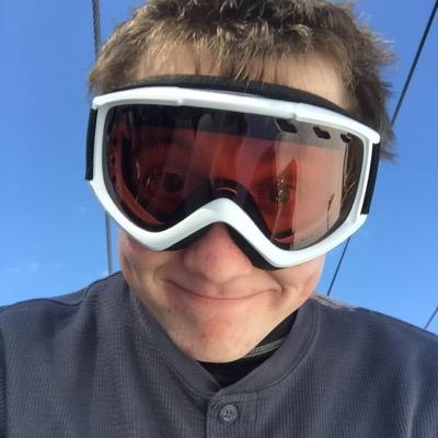 vanzee16's profile picture. 