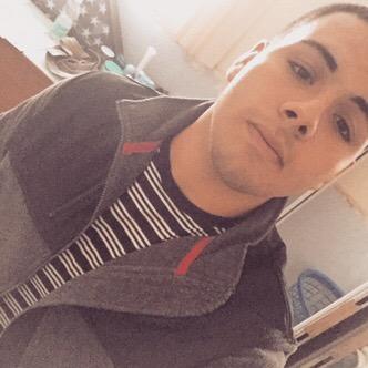 kik: Bring_Me_TheHorizon Im just a simple guy ✌️el mejor esfuerzo es el sacrificio ✳️ ⭐️converse⭐️Vans off the wall