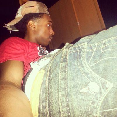 i see tweeter got you lil niggas lost playing hoe games trynna sub tweet a boss 100