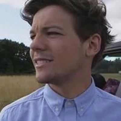 please fave the link it would mean soo much! ive had to restart bc i accidently deleted my old tweet to him:( louis' follow is so important to me please?!