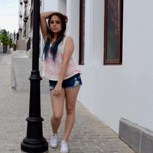 • Intagram: andreacrts•                              ~Tengo pelo azul~                                               Enamorada de YouTubers ♥  #Screamer  #PDC