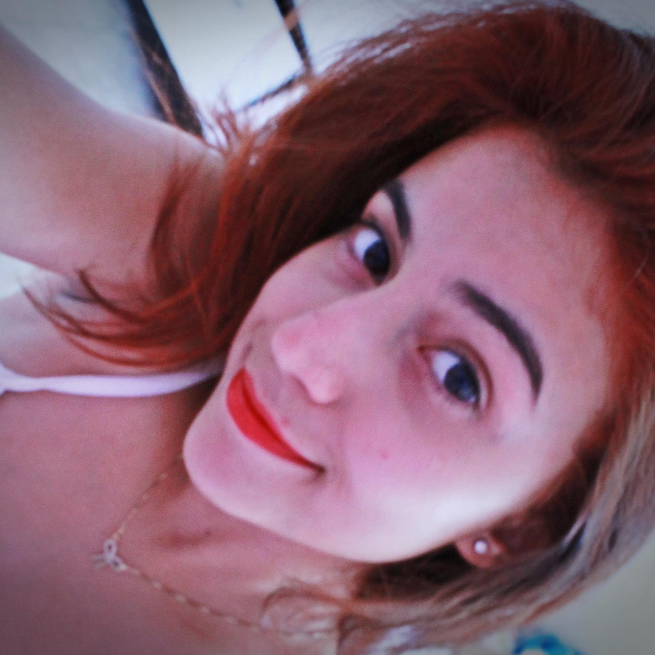 Louca ,linda,diva, 18, apaixonada por fotografia ,música e pelos pequenos detalhes da vida, Brazilian amarela \m/  http://t.co/twE5UuZuP2