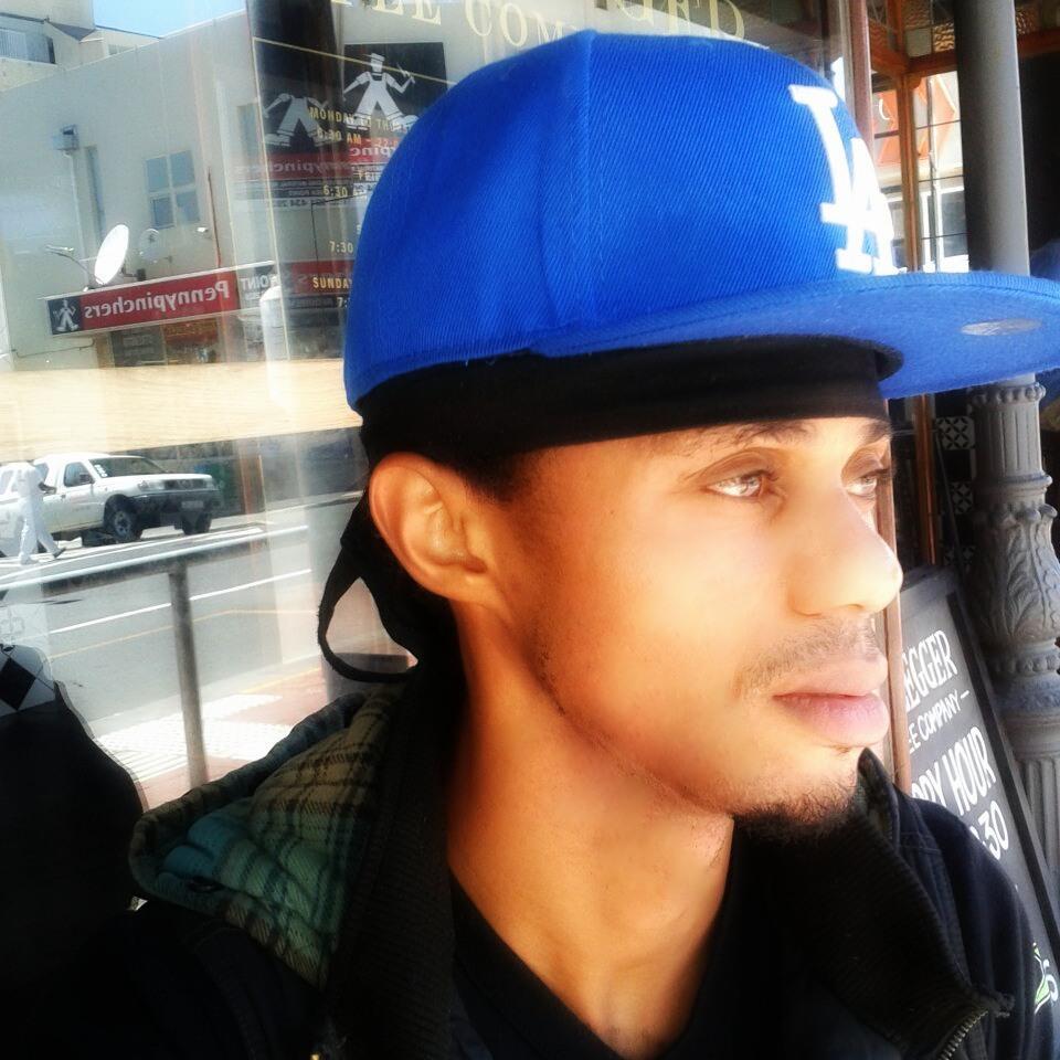 CO-CEO of @OneCashUnivers   Co-producer Genre: Hip-Hop/Rap/Classic  Labels: One Cash Records & KINGSTONE MUSIC