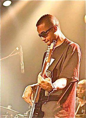 Lead Guitar in my left..Bass in my right..C.E.O, Full Blooded Artist/Musician, Mentor,MOGUL IN THE MAKING #TEamLIBRA #TeamWorldMusicNetwork #Sk8orDie #TEamDroid