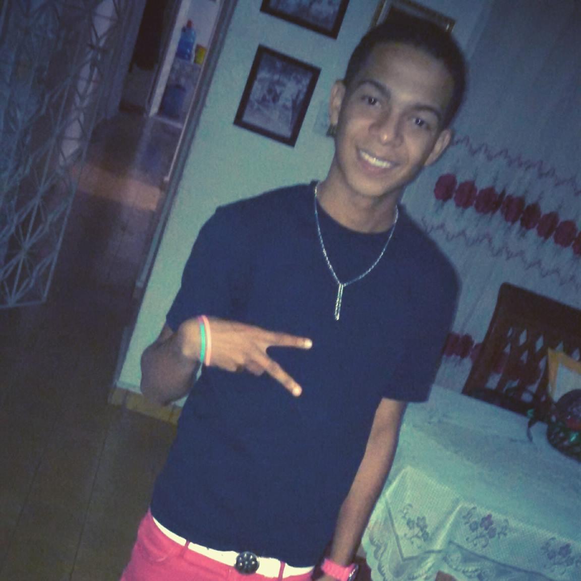 Яєρυвℓιcα Đσмιиιcαиα'                                ♥   ♥ ˚♡ │ ♡˛                   ¿ #Bonito ? , #Bonito Es Que Te #Mire A Los #Ojos & Te Diqa '' ¡Te Amo! ''